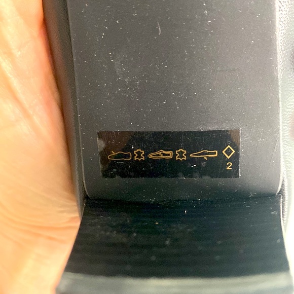 Peter Kaiser pumps size 9.5 - Picture 10 of 12